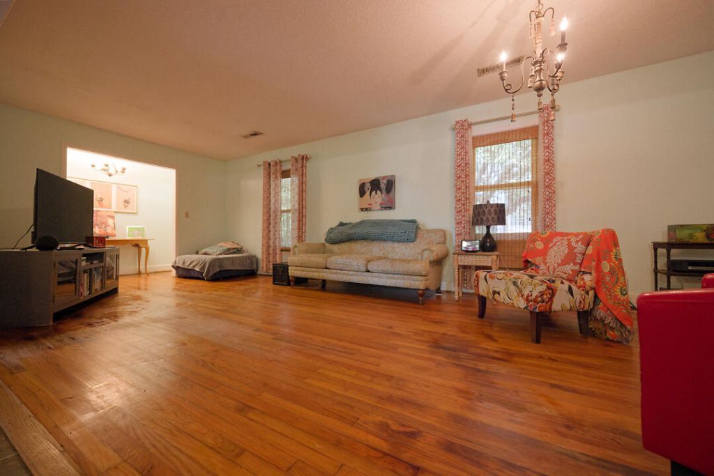1327 Oceanview Road Photo 9