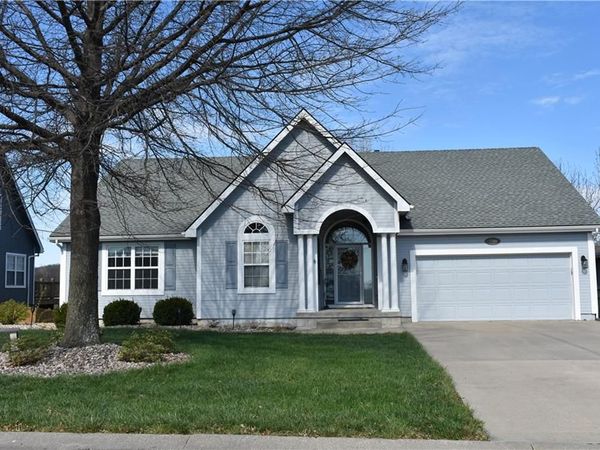 3800 Richmond Drive, Leavenworth, KS 66048