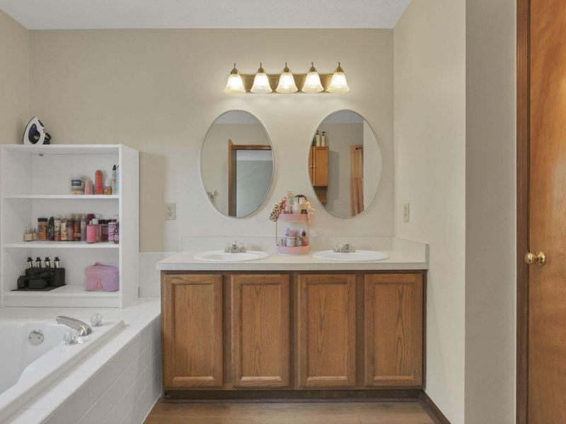 8433 Lucerne Drive , Reynoldsburg, OH 43068 Photo 27