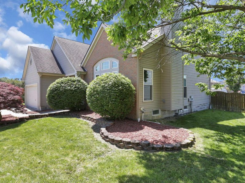 8433 Lucerne Drive , Reynoldsburg, OH 43068 Photo 3
