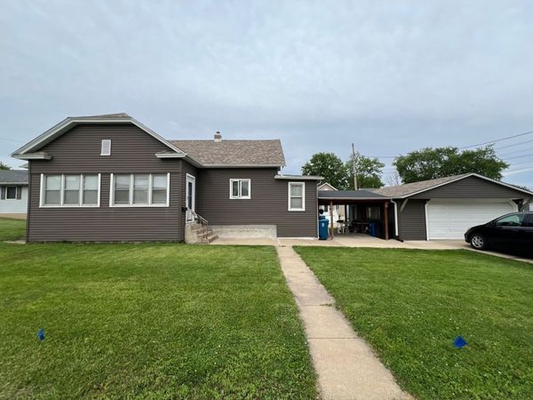 1416 Prospect Avenue , Peru, IL 61354