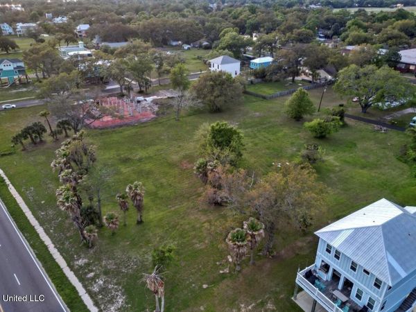 1506 Beach Boulevard, Biloxi, MS 39530