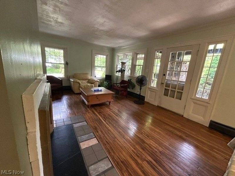 13067 Cedar Road, Cleveland Heights, OH 44118 Photo 3
