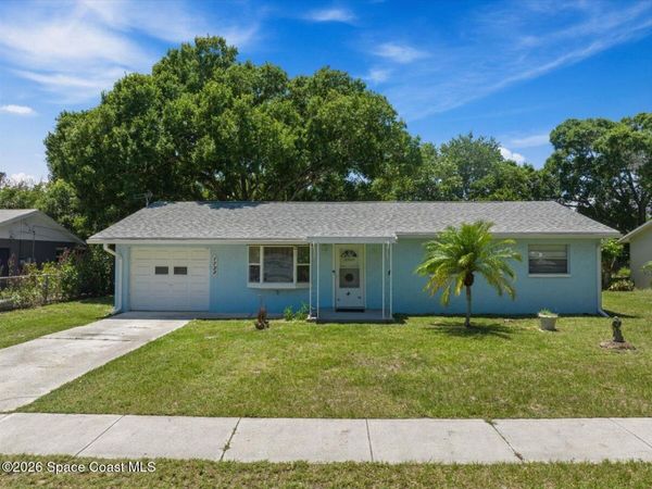 1735 40th Avenue , Vero Beach, FL 32960