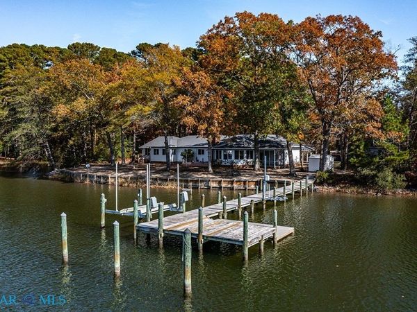 492 Pine Reach Drive , Kilmarnock, VA 22482