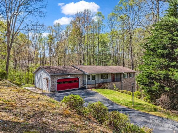 525 Maren Court , Hendersonville, NC 28739