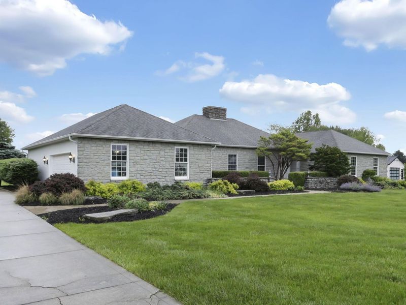 3588 Thornhill Lane, Grove City, OH 43123 Photo 3