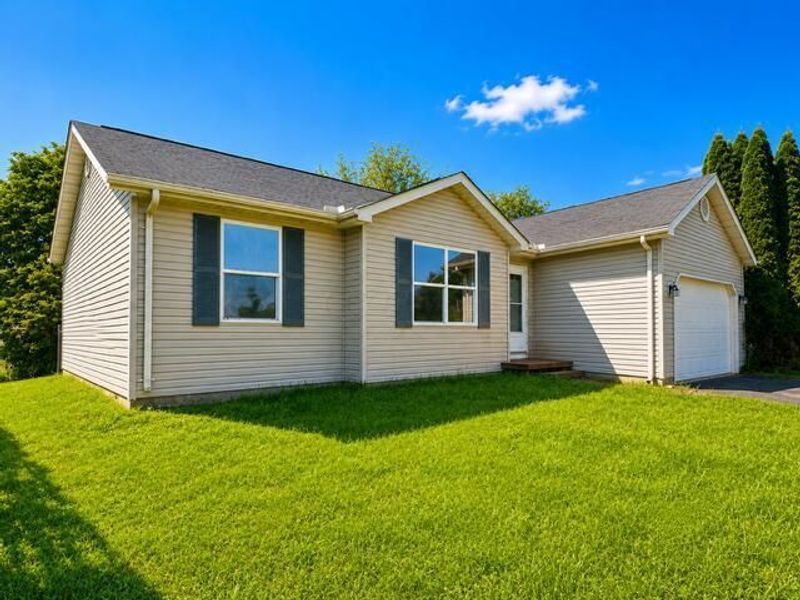 512 Section Line Drive , South Charleston, OH 45368 Photo 2