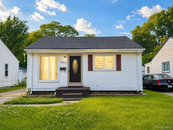 21485 Atlantic Avenue, Warren, MI 48091
