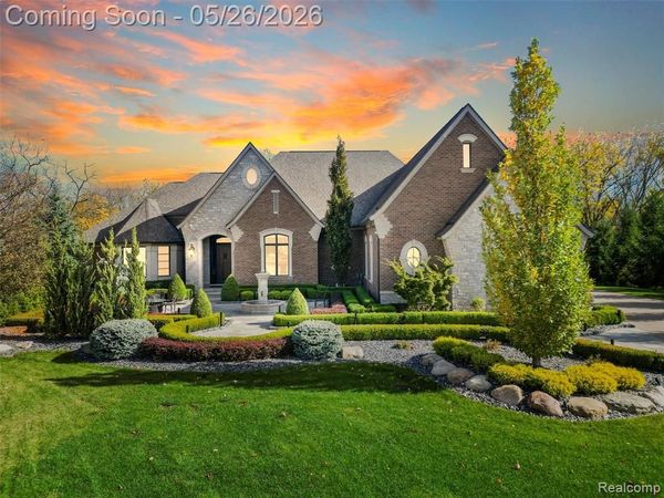 2475 Creekside Court, Oakland Twp, MI 48306