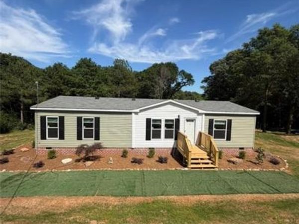 2606 Whipporwill Drive , Royston, GA 30662