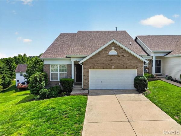 160 Hunters Run Court , Eureka, MO 63025