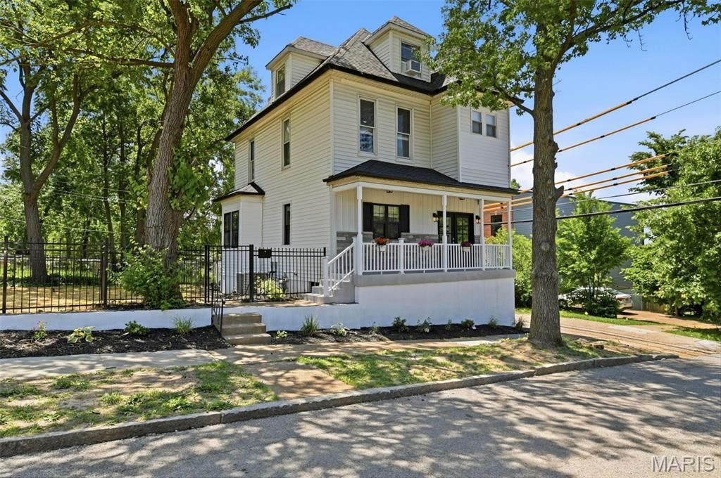 5816 Reber Place, Saint Louis, MO 63139 Main Photo