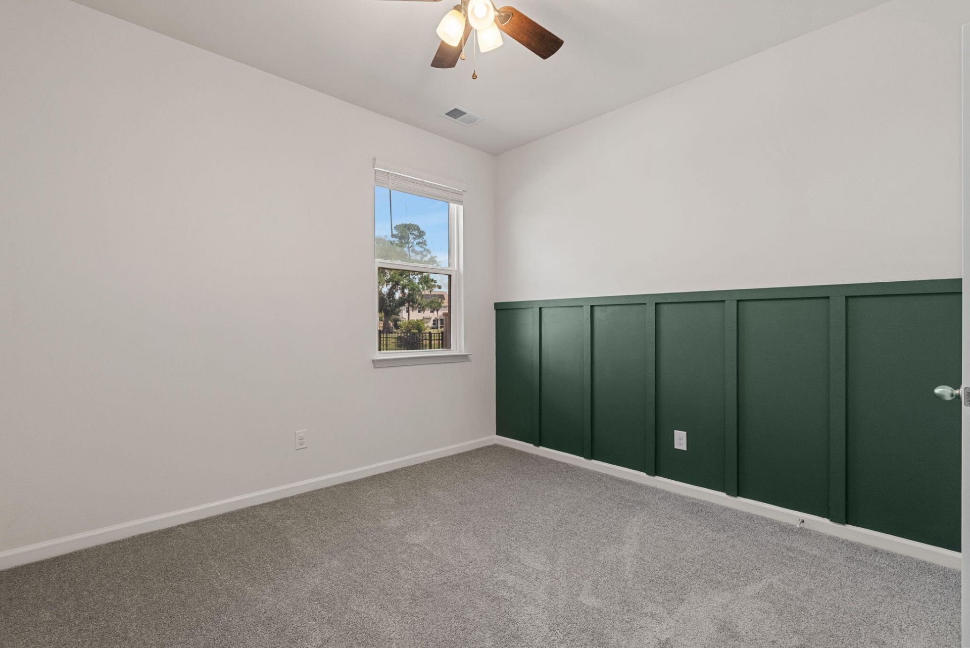 2736 Harmony Lake Drive Photo 16