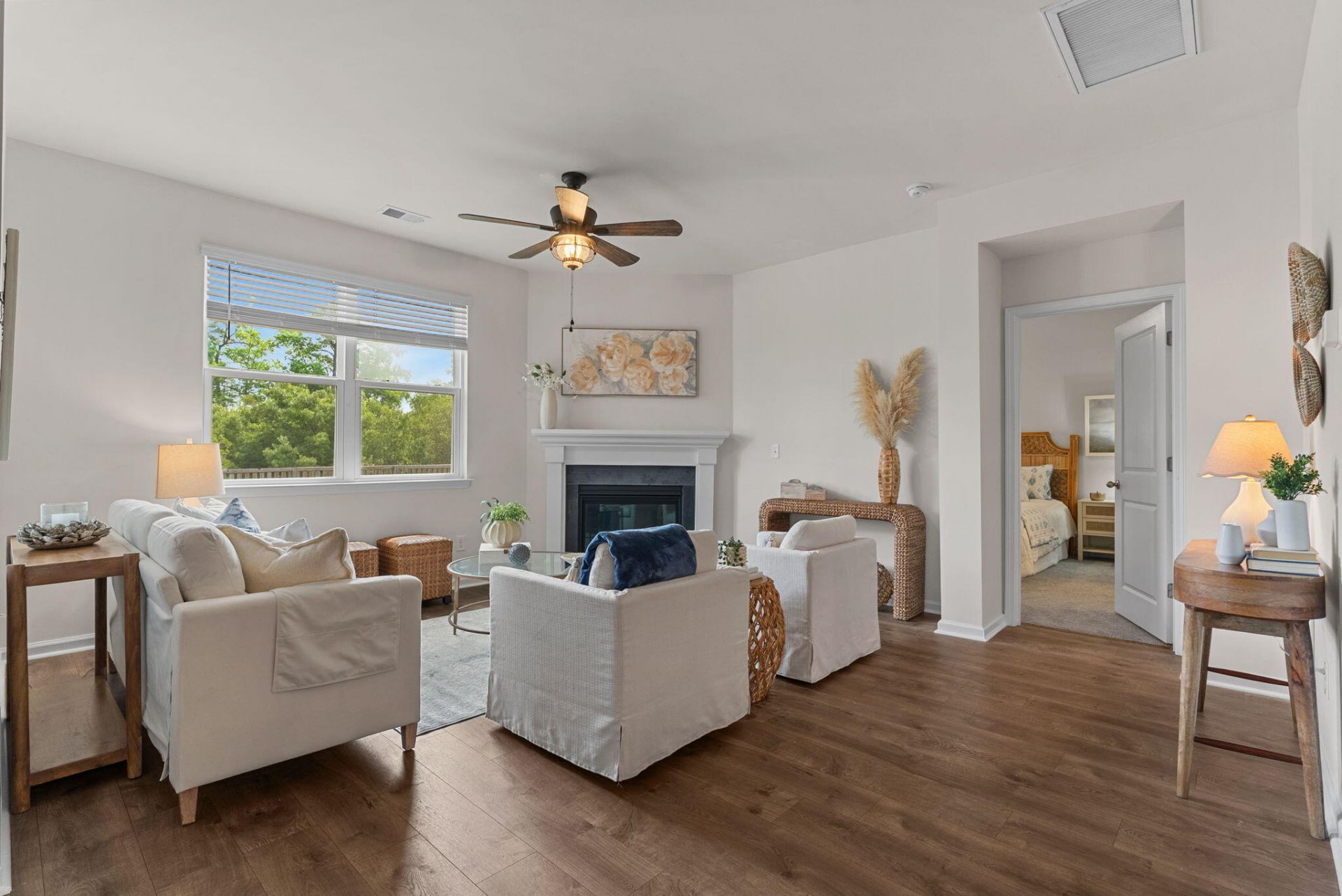 2736 Harmony Lake Drive Photo 8