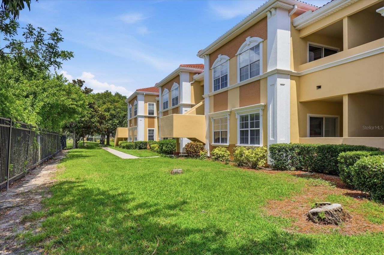 1000 Villagio Circle, Unit 106, Sarasota, FL 34237 Photo