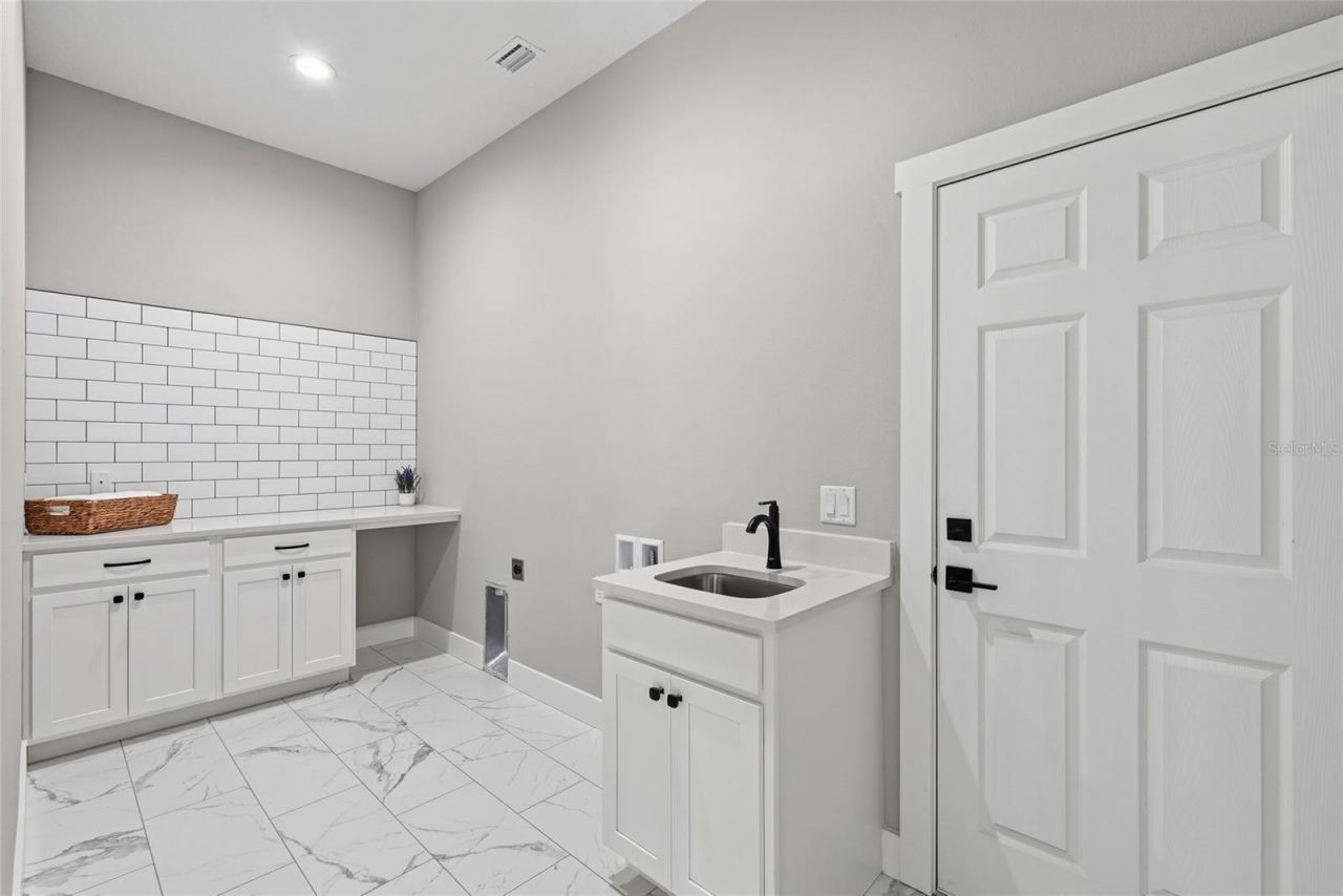 19825 NW 257th Terrace , High Springs, FL 32643 Photo