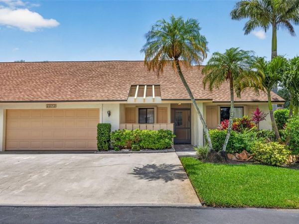 6072 HUNTINGTON WOODS DRIVE, Unit 17, NAPLES, FL 34112