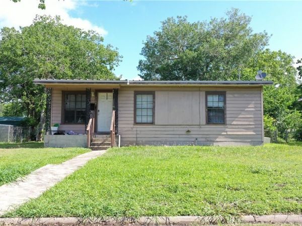 1104 Taylor Avenue , Victoria, TX 77901