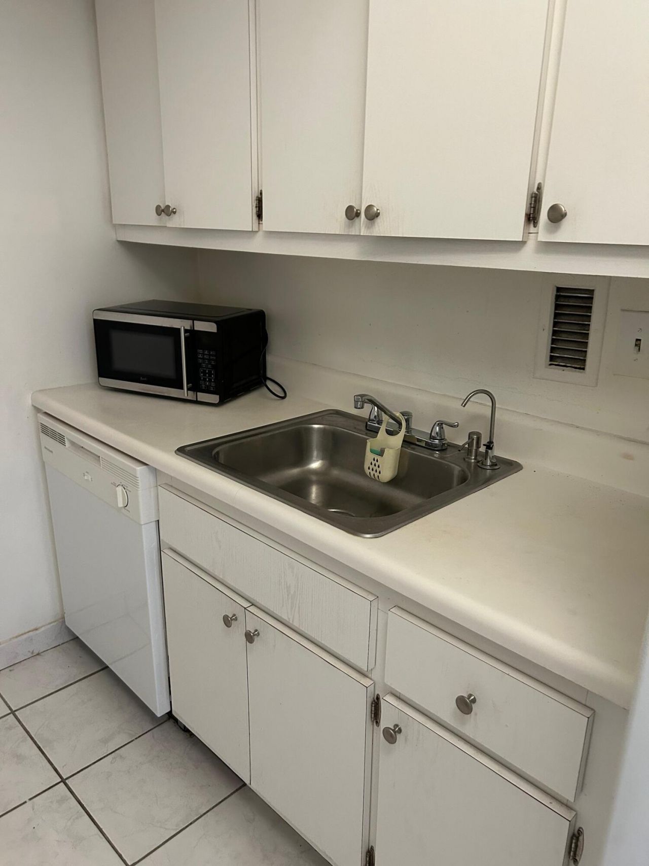 1865 79th St Causeway, Unit 3b, North Bay Village, FL 33141 Photo
