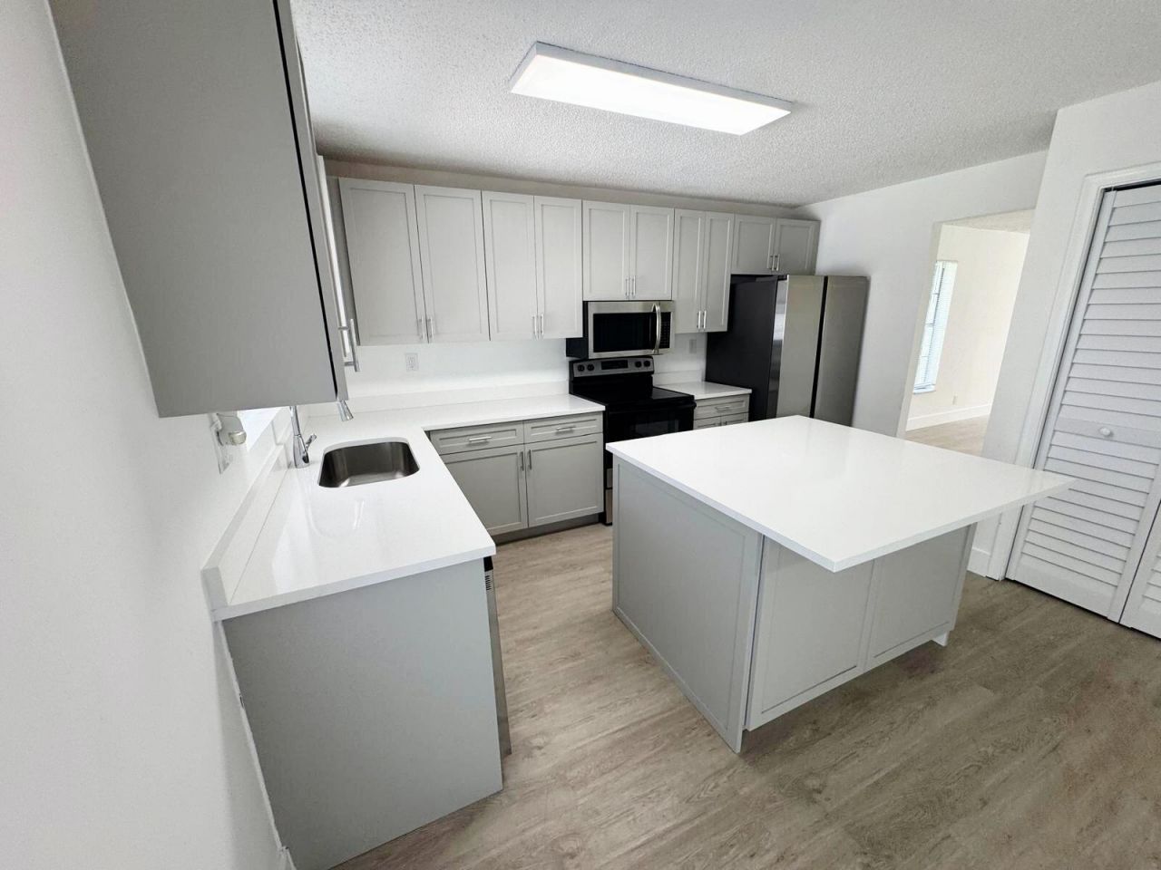 3920 Woodside Drive, Unit 14, Coral Springs, FL 33065 Photo