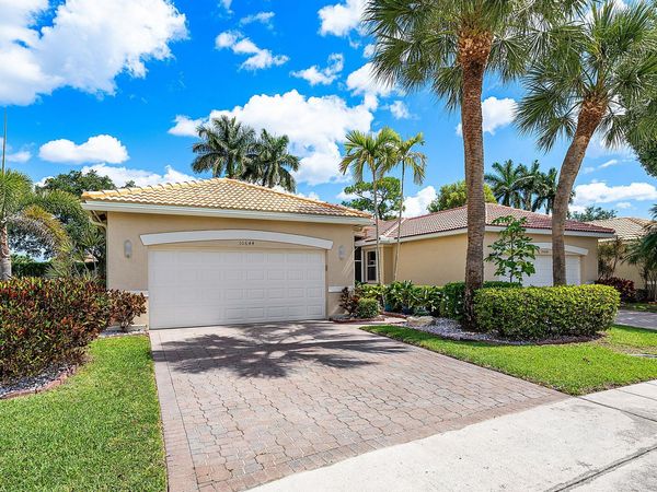 10644 Royal Caribbean Circle, Boynton Beach, FL 33437