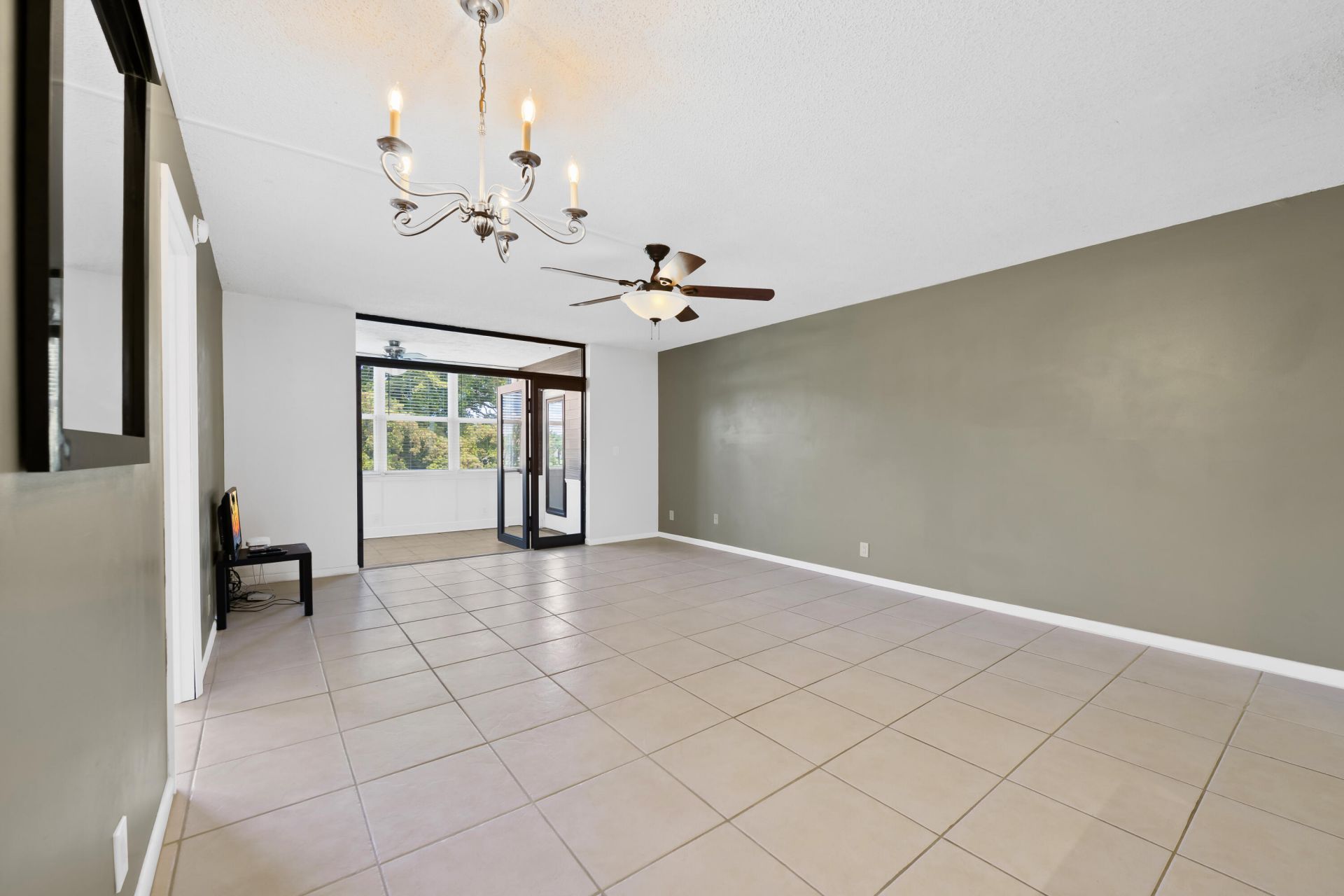 7350 NW 18th Street, Unit 207, Margate, FL 33063 Photo