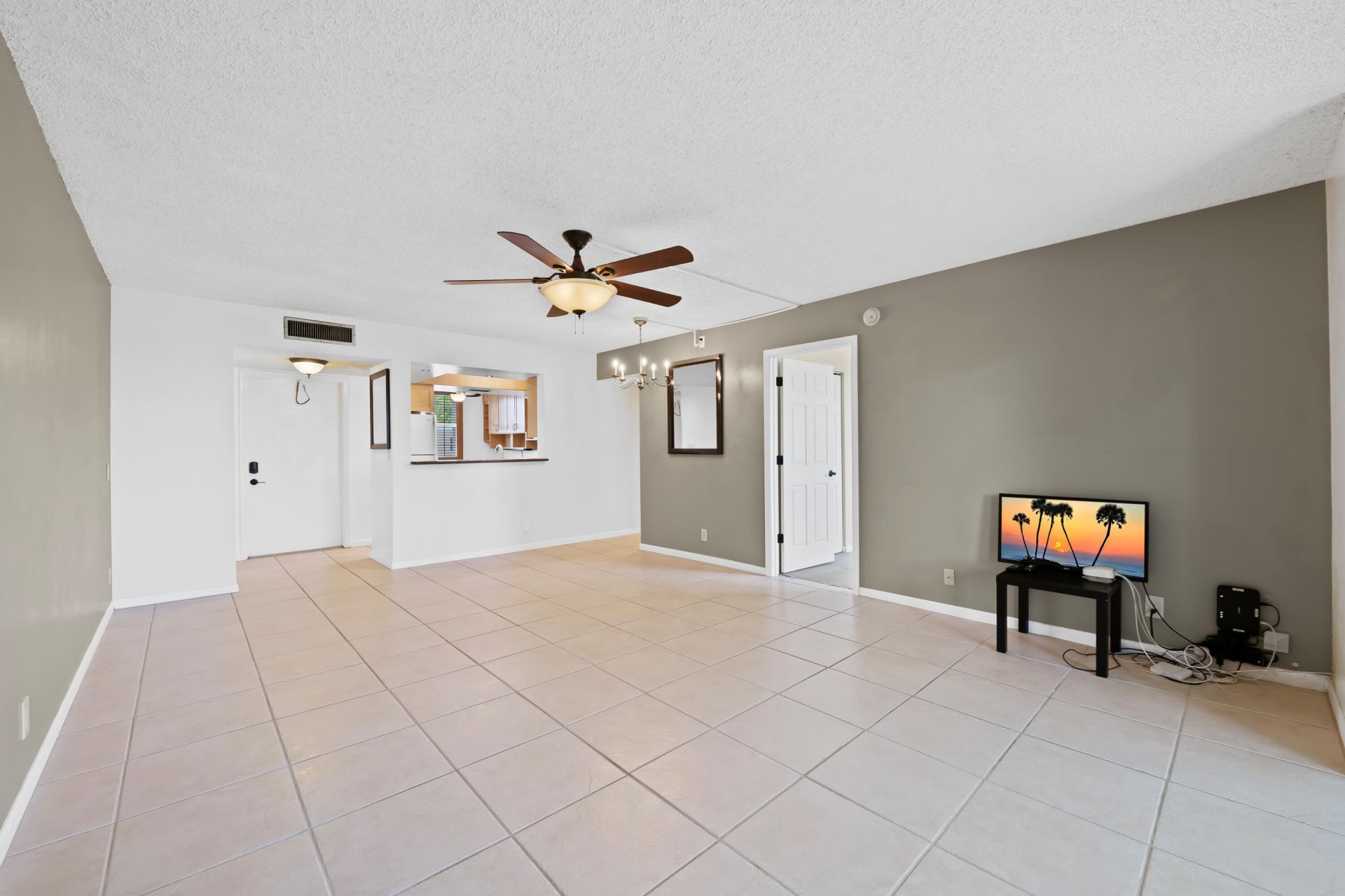 7350 NW 18th Street, Unit 207, Margate, FL 33063 Photo