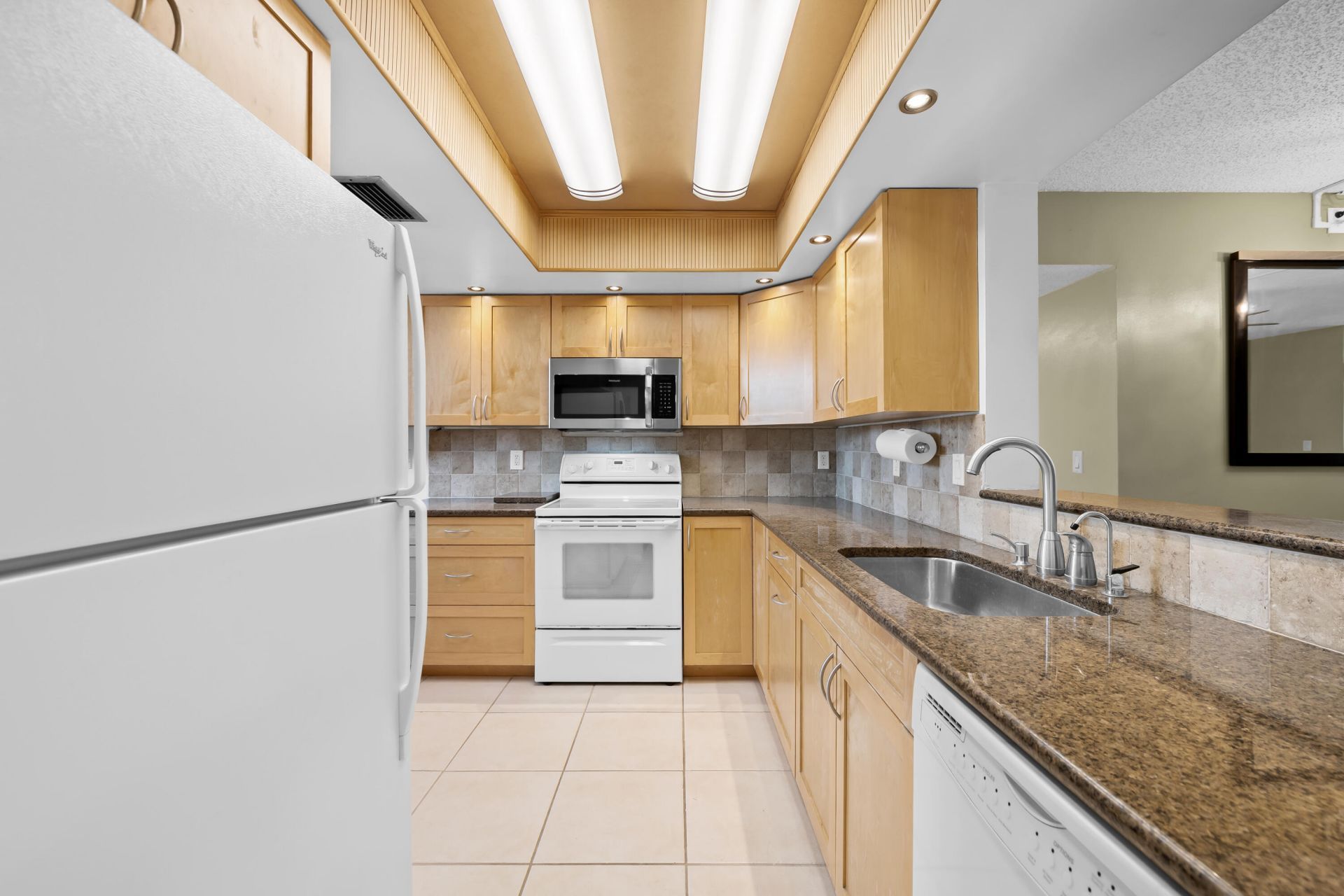 7350 NW 18th Street, Unit 207, Margate, FL 33063 Photo