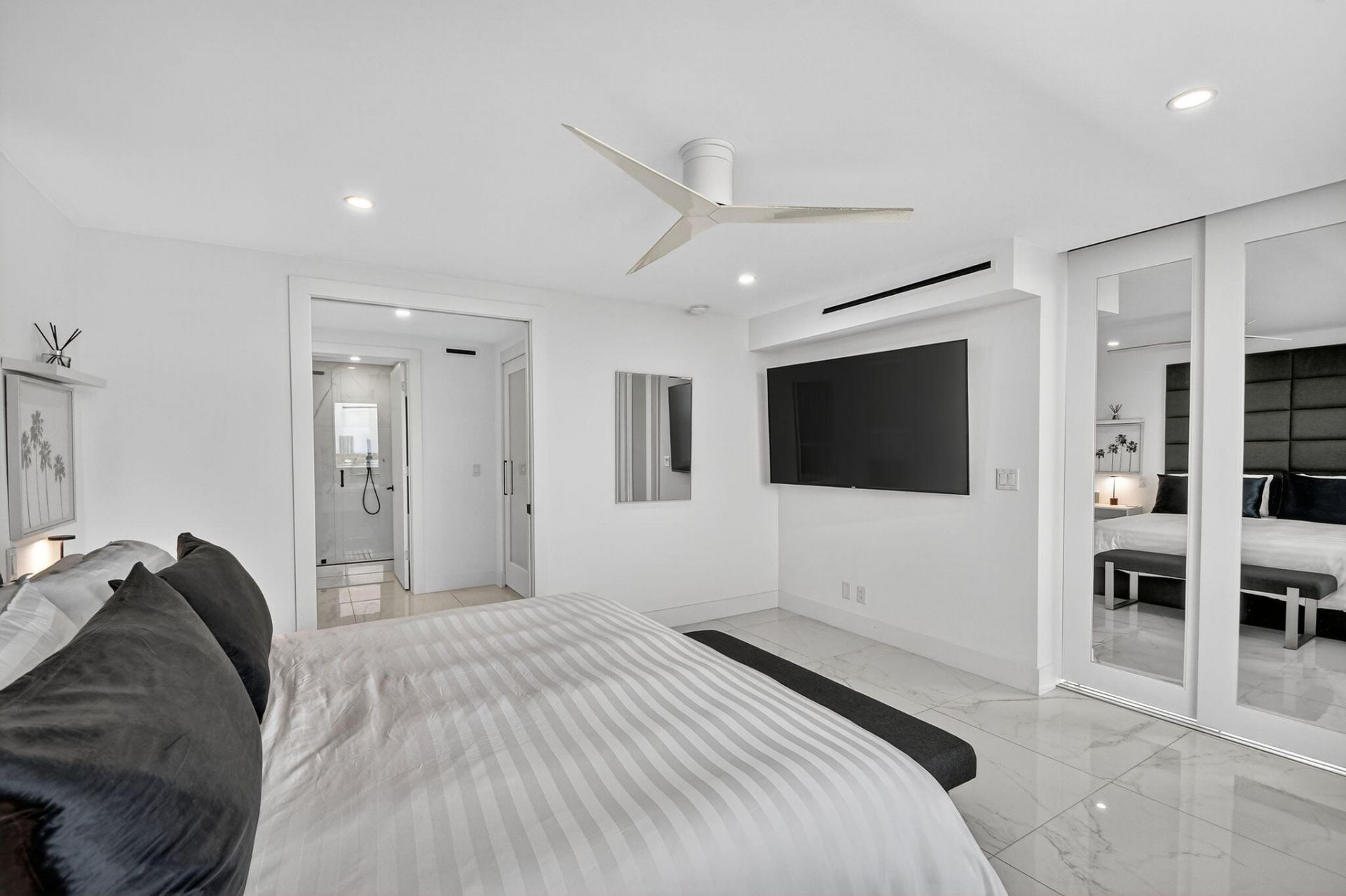 301 Lake Shore Drive, Unit 801, Lake Park, FL 33403 Photo