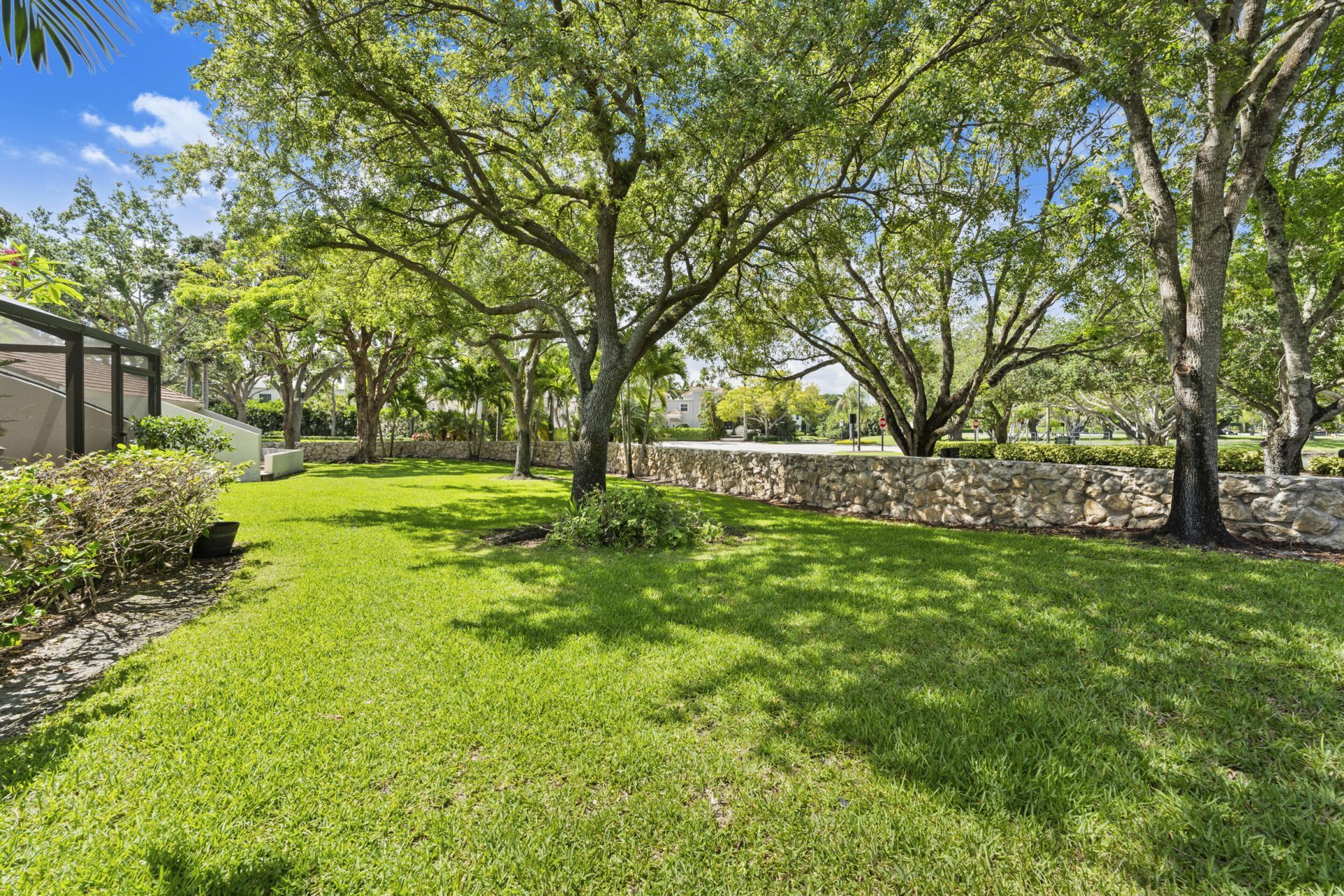65 Balfour Road E, Palm Beach Gardens, FL 33418 Photo