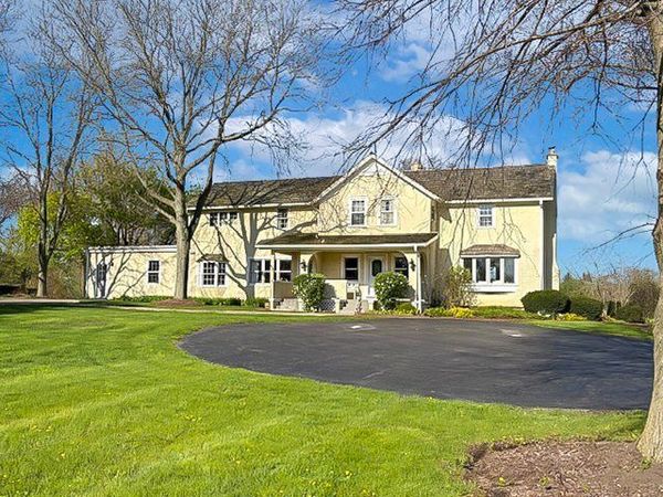 62 Dundee Lane , Barrington, IL 60010