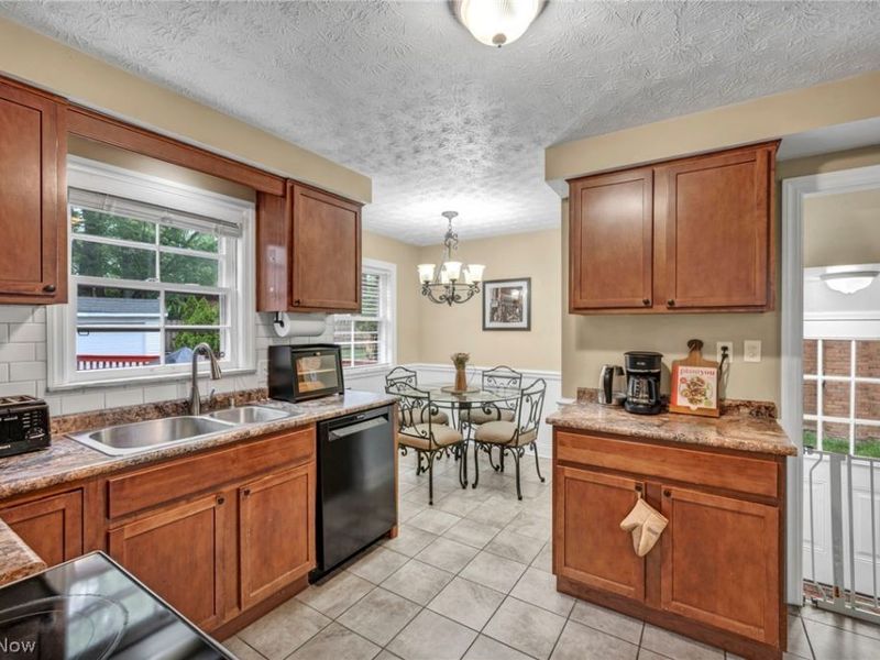 2351 Charney Road , University Heights, OH 44118 Photo 4