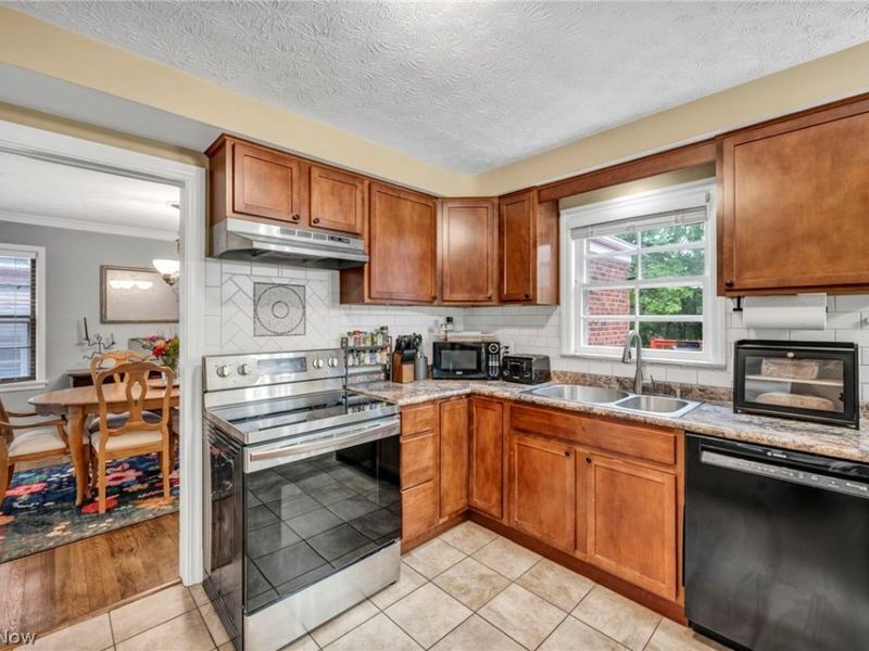 2351 Charney Road , University Heights, OH 44118 Photo 7
