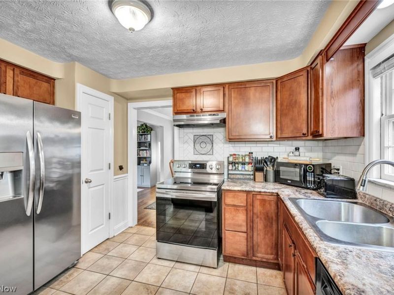 2351 Charney Road , University Heights, OH 44118 Photo 8