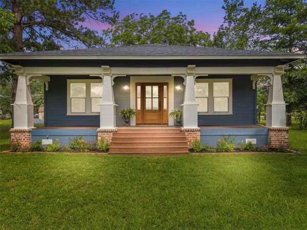 302 Hill ST, Smithville, TX 78957