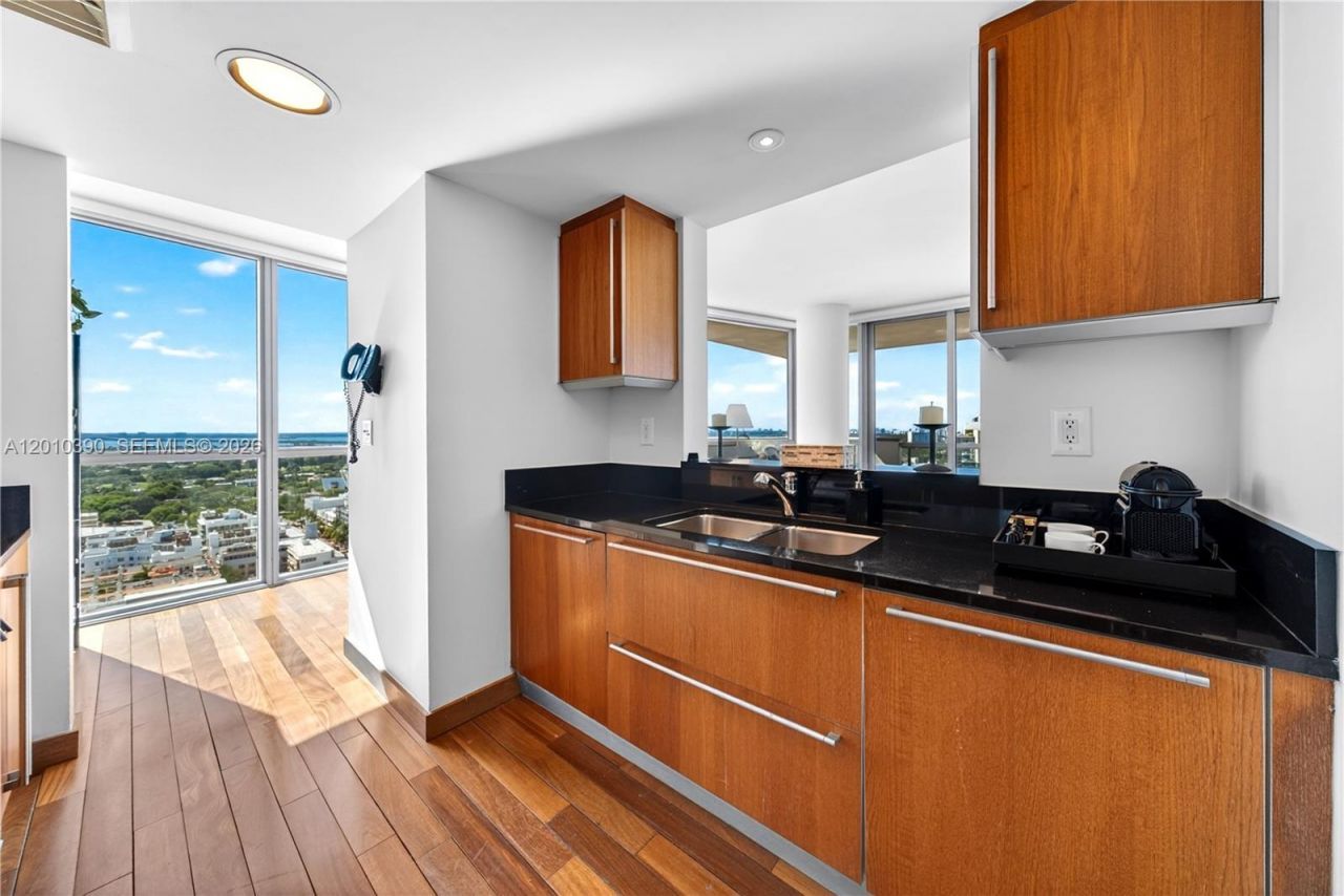 101 20th St , Unit 2601, Miami Beach, FL 33139 Photo