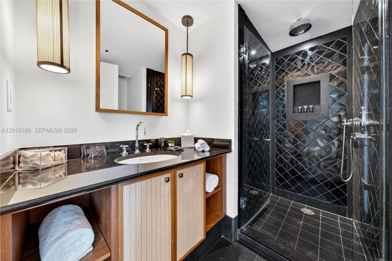 101 20th St , Unit 2601, Miami Beach, FL 33139 Photo