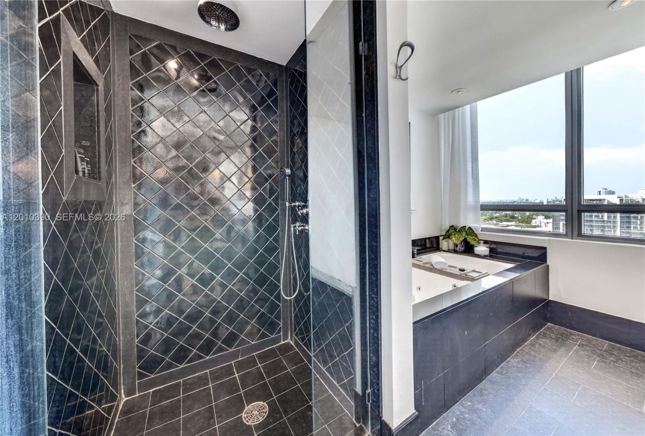 101 20th St , Unit 2601, Miami Beach, FL 33139 Photo