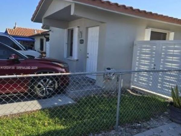 4250 W 10th Ave, Hialeah, FL 33012
