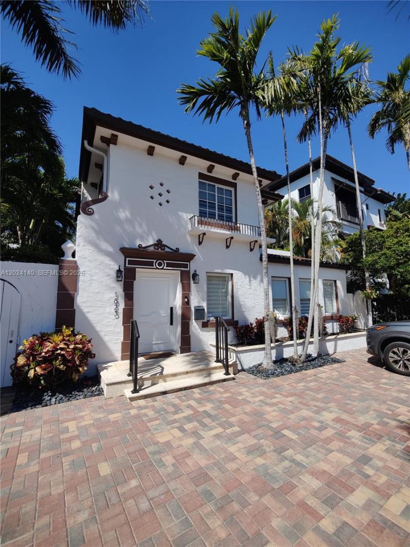 1823 S Bayshore Ln , Miami, FL 33133 Photo