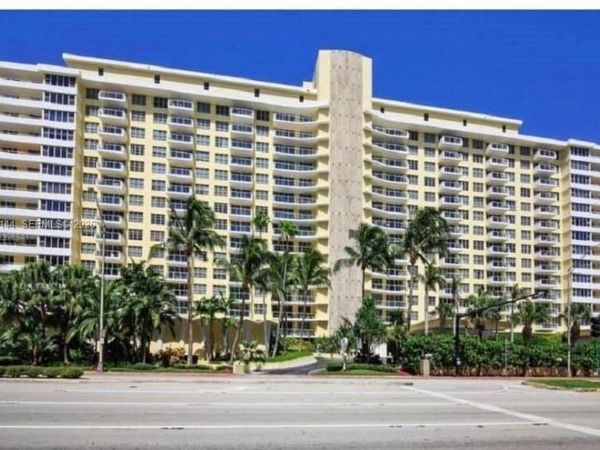 5600 Collins Ave , Unit 4U, Miami Beach, FL 33140