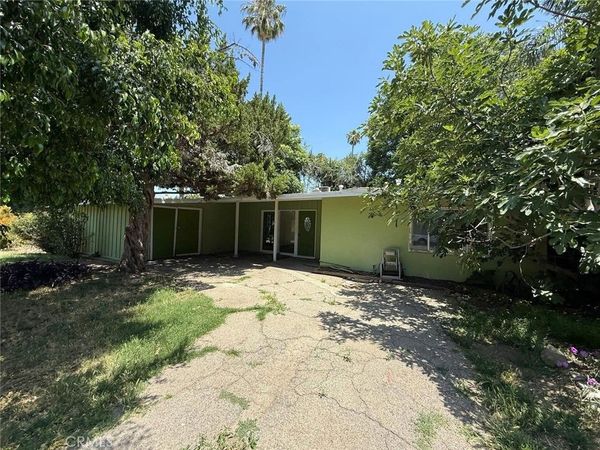 7704 Calvin, Reseda, CA 91335