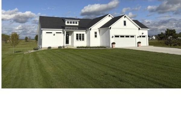 4616 Harkemas Creek Drive, Holland, MI 49424