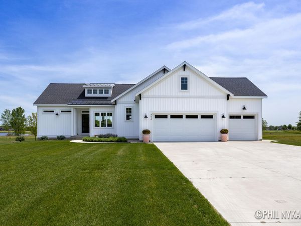 4616 Harkemas Creek Drive, Holland, MI 49424