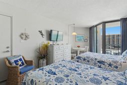 9550 Shore Dr. photo 4