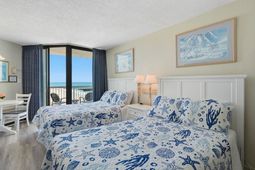 9550 Shore Dr. photo 4