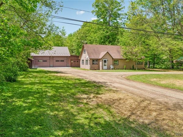 11869 Route 16 , Delevan, NY 14042