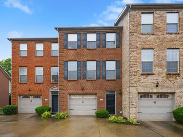 1145 Appian Crossing Way, Unit 102, Lexington, KY 40517