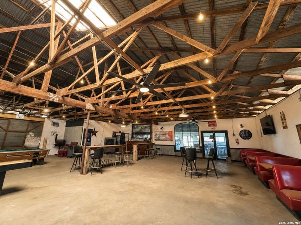 120 W 3rd, Nixon, TX 78140